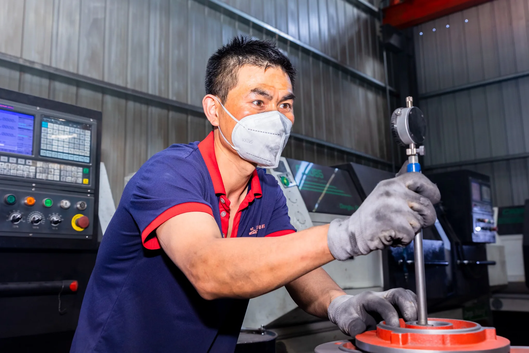 Motor end cover inspection in casing workshop